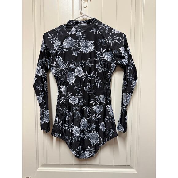 NWT Women's One Piece Long Sleeve Rash Guard UVProtection Surfing Swimsuit Small - Picture 5 of 5
